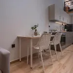 Apartment Roy Living