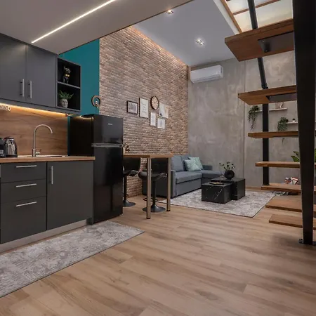 Roy Living Apartman *