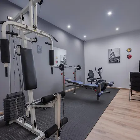 Roy Living * 塞萨洛尼基